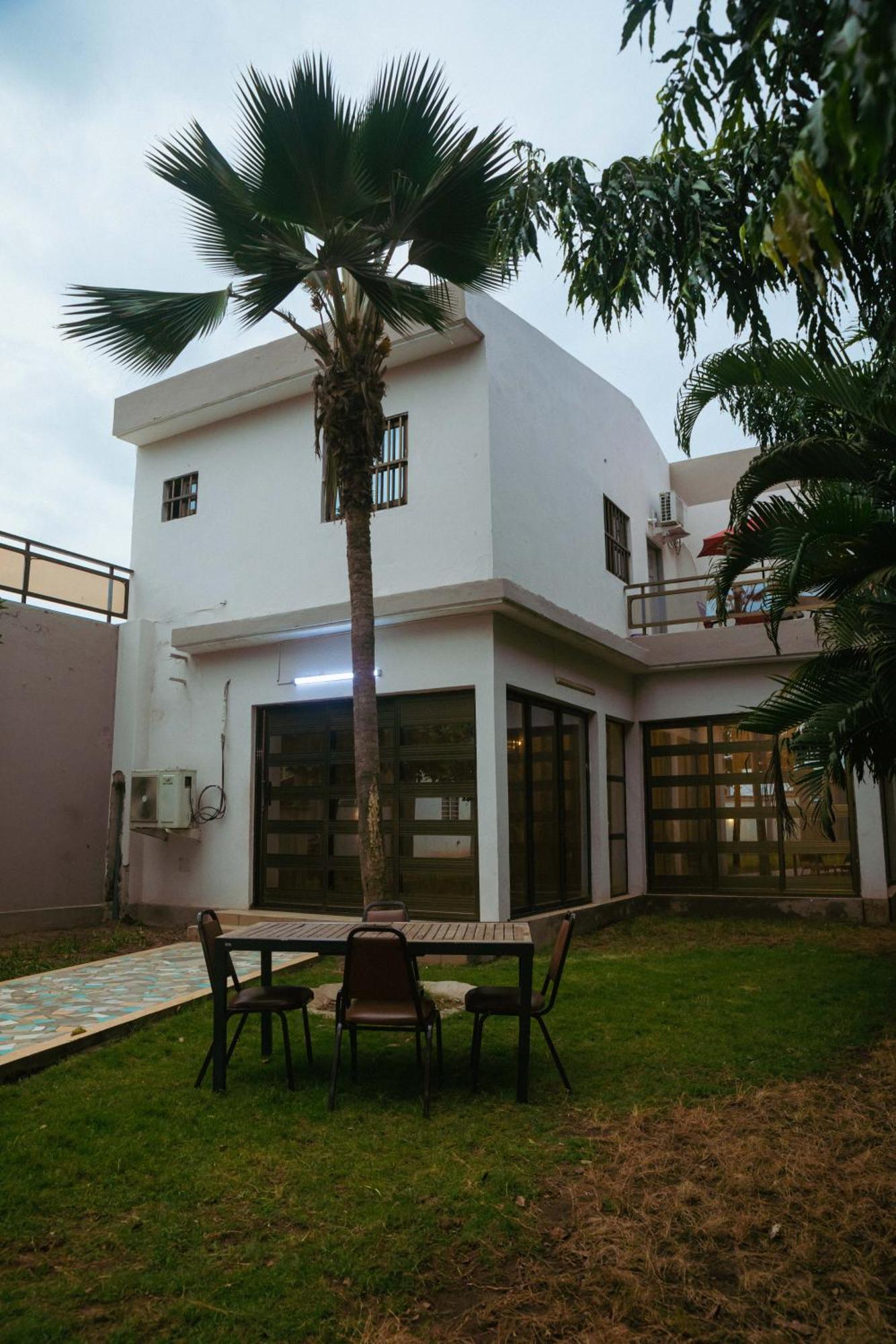לומה Studio Residence Condominium מראה חיצוני תמונה